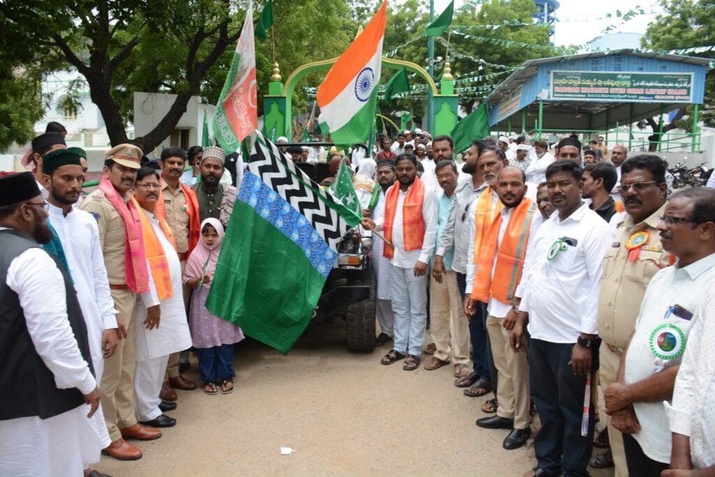నల్లగొండలో ఘనంగా మిలాద్ ఉన్ నబీ ర్యాలీ