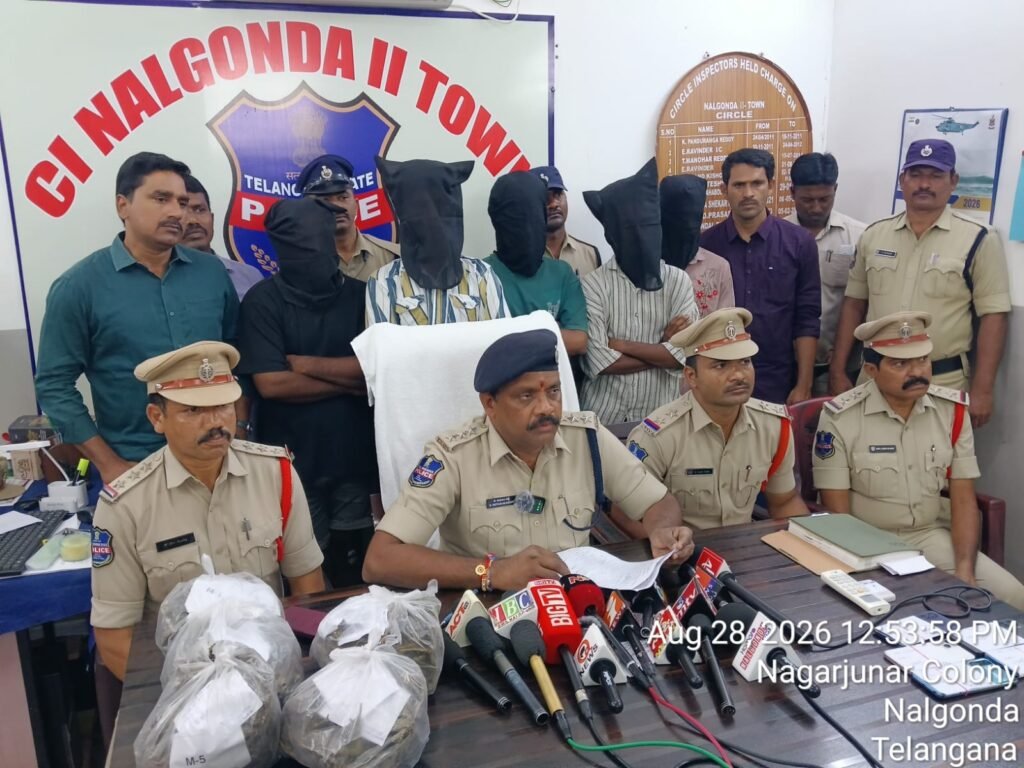 నల్లగొండలో గంజాయి విక్రయాలు, బైక్ చోరీల ముఠా అరెస్ట్