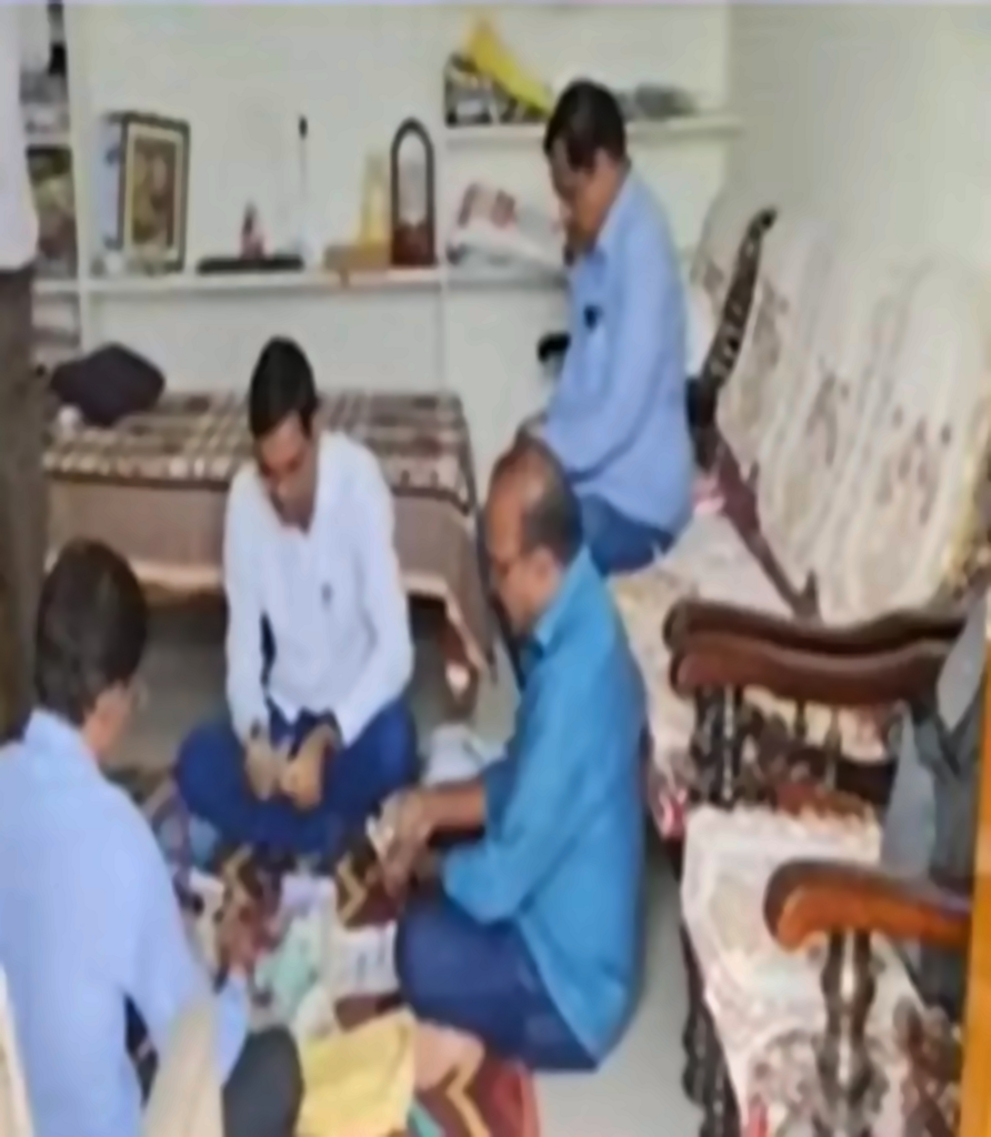 సూర్యాపేటలో ఏసీబీ సుడిగాలి దాడులు
