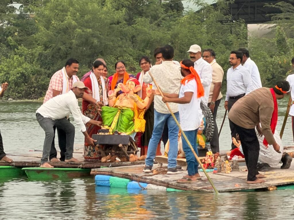 జగిత్యాలలో వైభవంగా తొలి రోజు గణేష్ నిమజ్జనం