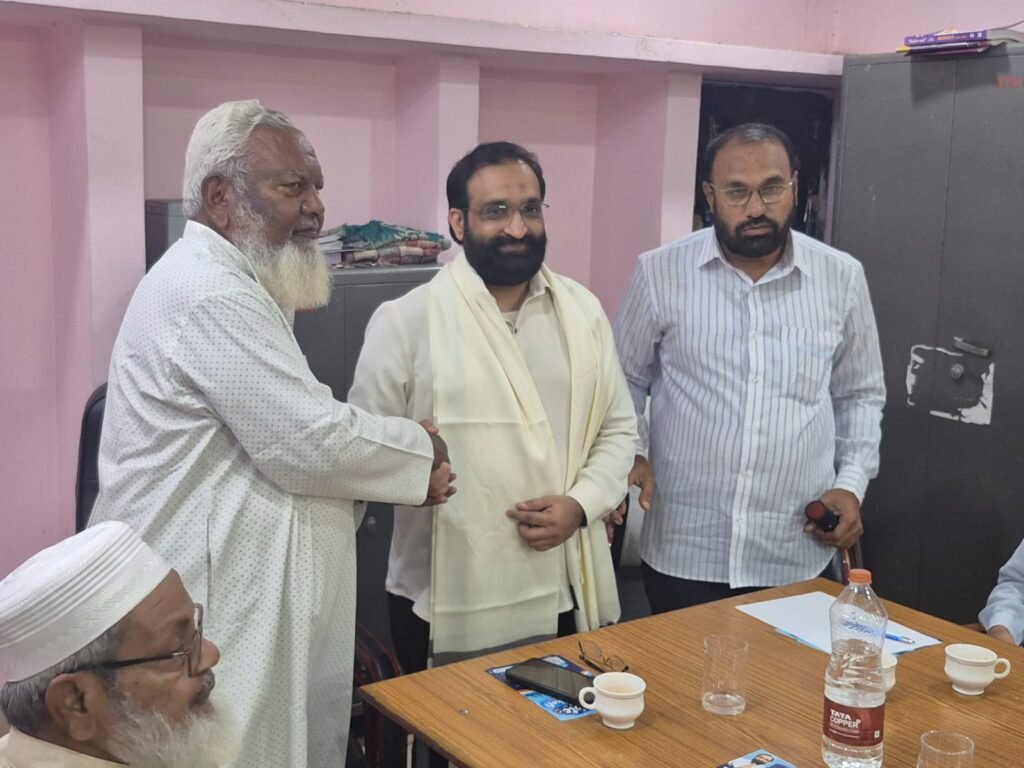 గ్రాడ్యుయేట్ ఎమ్మెల్సీ ఎన్నికల్లో మద్దతు కోరిన బ్రదర్ షఫీ