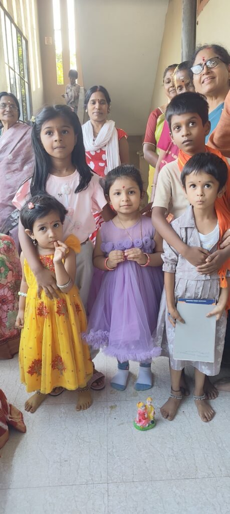 చాణిక్యపురి కాలనీలో ఘనంగా బాలా త్రిపుర సుందరి అమ్మవారి దర్శనం.. ఒడిబియ్యం సమర్పించిన టీజీవో హైదరాబాద్ జిల్లా అధ్యక్షుడు కృష్ణ యాదవ్