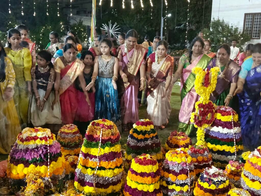 వేడుకల్లో పాల్గొన్న నగర మేయర్ బుర్రి చైతన్య శ్రీనివాస్ రెడ్డి