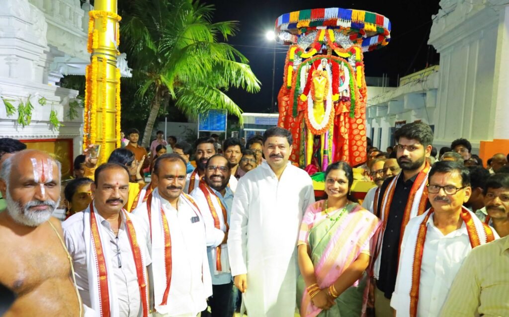రామగిరి రామాలయంలో ఘనంగా దసరా వేడుకలు.. పాల్గొన్న మేయర్ దంపతులు